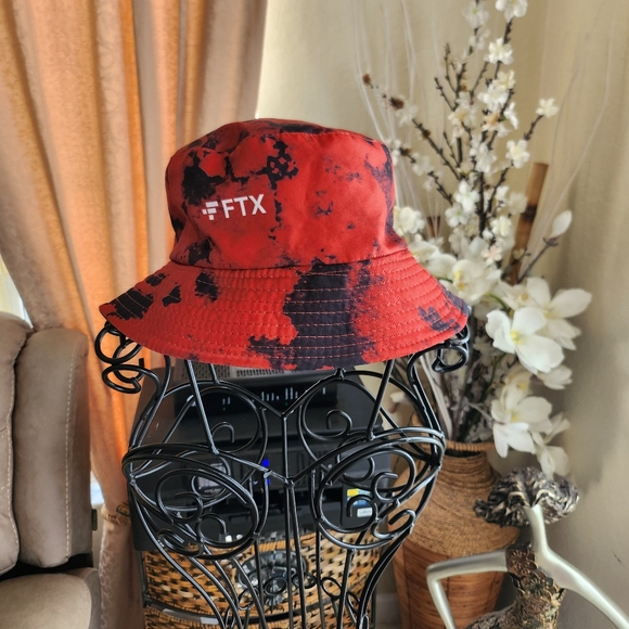 Miami Heat 35th Anniversary Bucket Hat - Picture 2 of 3